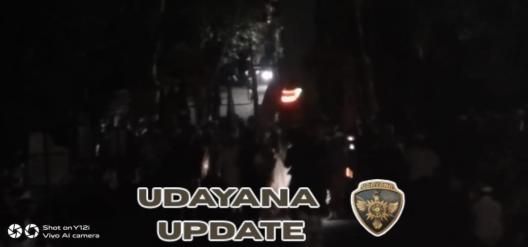 Sinergi Babinsa dan Pecalang Amankan Upacara Padudusan Agung di Desa Adat Padangtegal