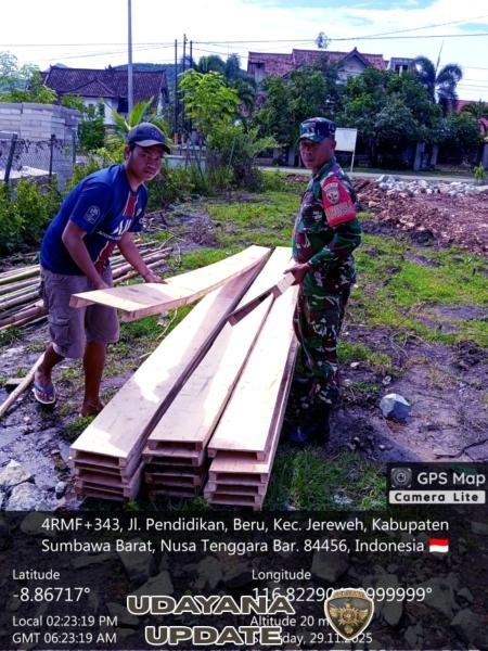 Babinsa Desa Belo Kawal Pembangunan Koperasi Merah Putih, Pastikan Proses Berjalan Aman dan Lancar