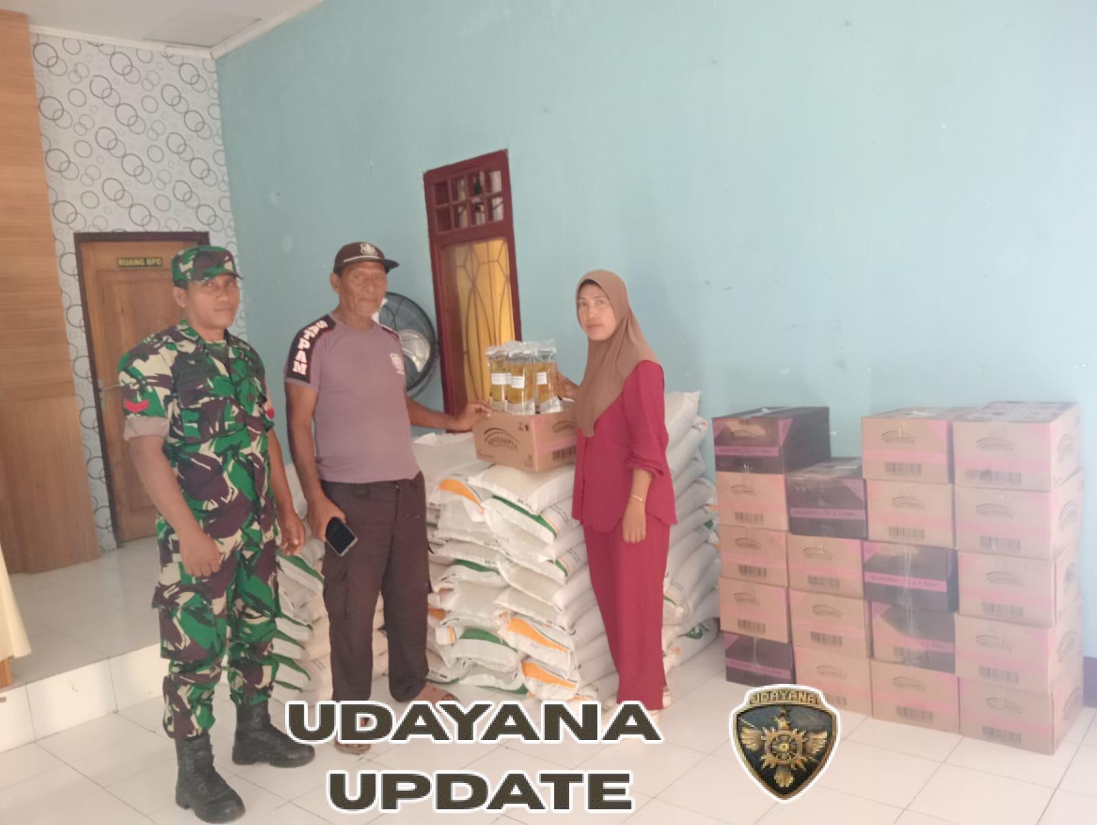 Penerimaan Bantuan Beras dan Minyak Goreng untuk Warga Sekongkang Atas Berjalan Lancar Berkat Babinsa