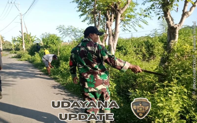 Babinsa Desa Dalam Pimpin Gotong Royong Perbaiki Akses Jalan ke Dusun Karang Tangian