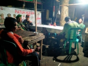 Piket Koramil 1628-05/Jereweh Tingkatkan Keamanan Wilayah Lewat Patroli Malam