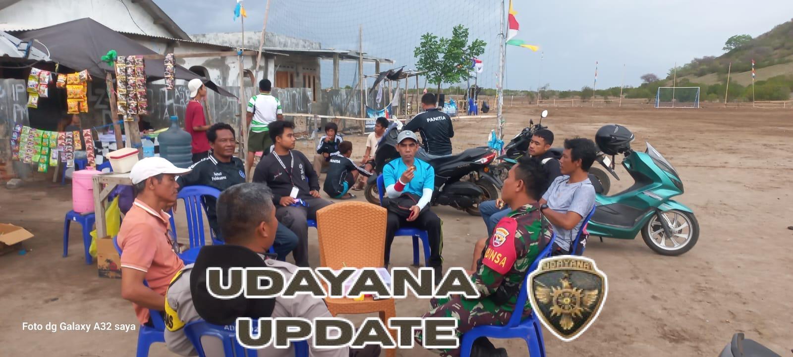 Babinsa Koramil 1628-04/Poto Tano  Lakukan Komsos dan Monitoring Rutin, Wujud Kepedulian TNI pada Kondisi Wilayah Binaan