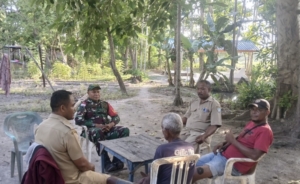 Babinsa Koramil 1618-04/Bisel Dampingi Petani Desa Ainiut Siapkan Musim Tanam Padi