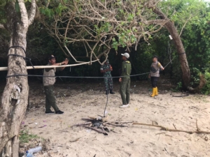 Patroli Gabungan Babinsa dan Mitra Amankan Kawasan Cagar Alam Pedauh Sekongkang Bawah