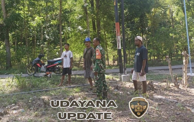 Sertu Fernandus Takakib Ajak Masyarakat Desa Tuabatan Jaga Keselamatan Kerja