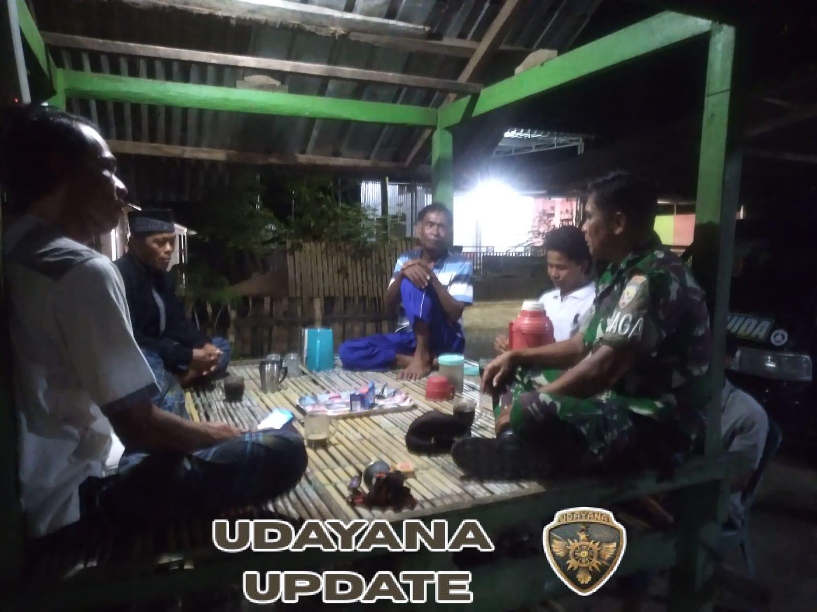 Piket Koramil 1628-03/Seteluk Patroli Malam untuk Pastikan Keamanan Warga