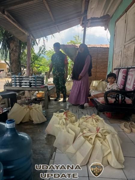 Babinsa Seteluk Rea Dampingi Program Makan Sehat Bergizi di Posyandu Pemongok