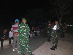 Koramil 1608-01/Rasanae Gelar Patroli Siskamling Skala Besar di Tiga Kelurahan Kota Bima