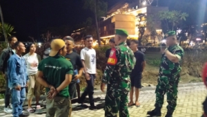 Koramil 1630-01/Komodo Gelar Patroli Monitor Wilayah di Labuan Bajo untuk Jaga Kamtibmas