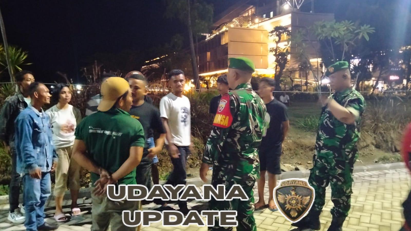 Koramil 1630-01/Komodo Gelar Patroli Monitor Wilayah di Labuan Bajo untuk Jaga Kamtibmas