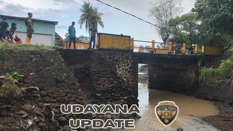 Babinsa Serka Rustam Tinjau Lokasi Banjir di Desa Hu’u Tengah Malam