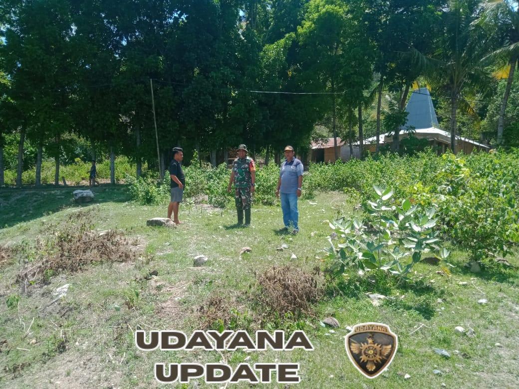 Sertu Ejiman Tinjau Lahan Calon Koperasi Merah Putih di Desa Pinduhaurani