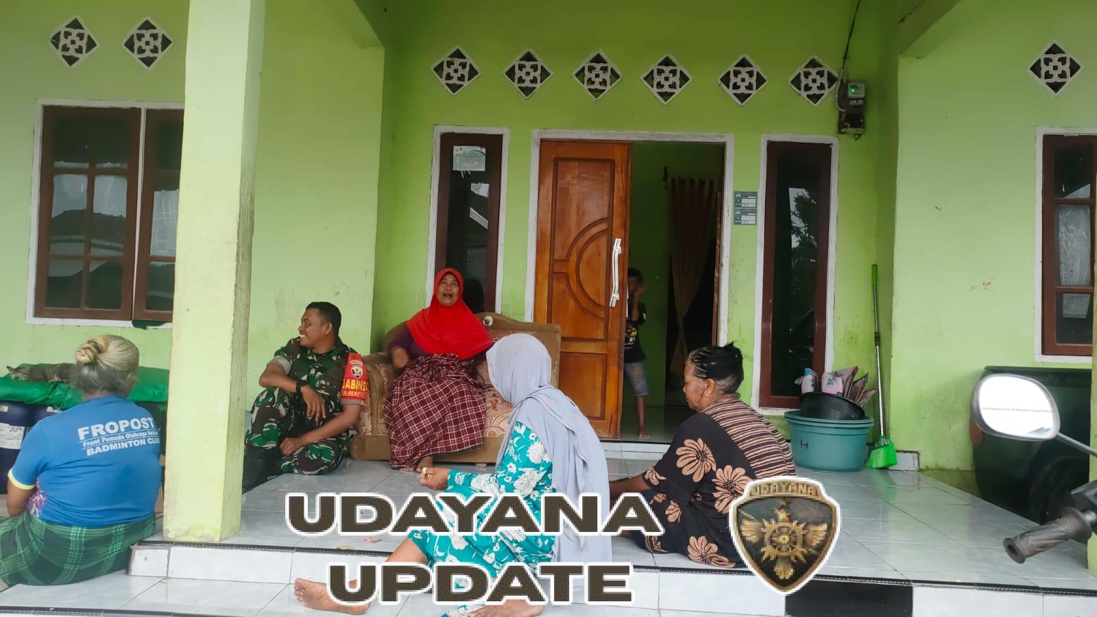 Babinsa Koramil 1628-04/Poto Tano Gelar Komsos dan Monitoring Wilayah di Desa Mantar