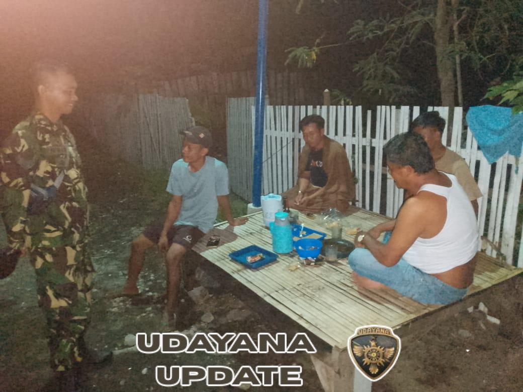 Babinsa Karombo Ajak Warga Tingkatkan Keamanan Lingkungan