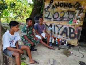 Babinsa Ramil 1602-01/Ende Tingkatkan Kamtibmas Lewat Komsos di Desa Wajar
