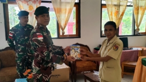 Satgas Pamtas Yonarmed 12 Kostrad Didik Generasi Perbatasan di SD Inpres Kewar