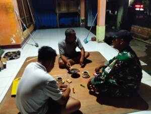 Patroli Malam Babinsa Koramil 1628-05/Jereweh Wujudkan Keamanan dan Ketertiban Wilayah