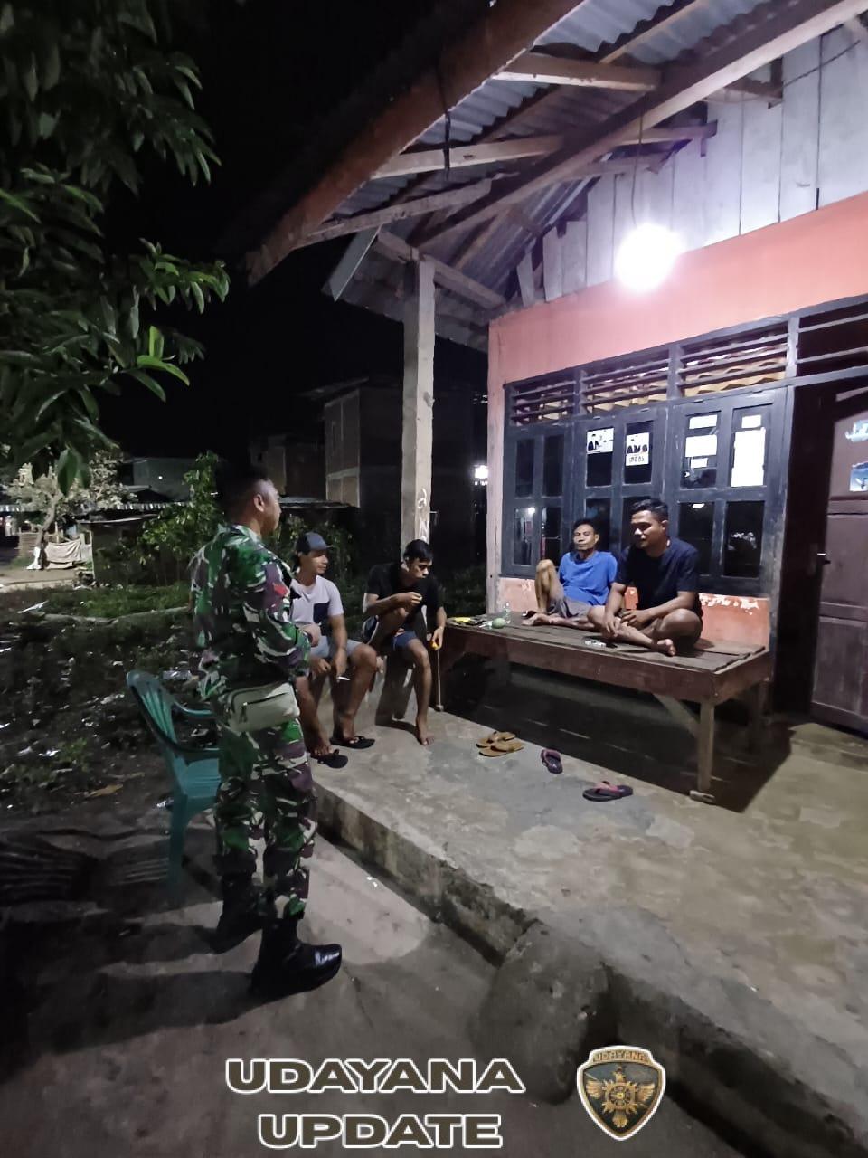 Babinsa Kelurahan Potu Ajak Warga Berbuat Hal Positif Melalui Kegiatan Ronda Malam