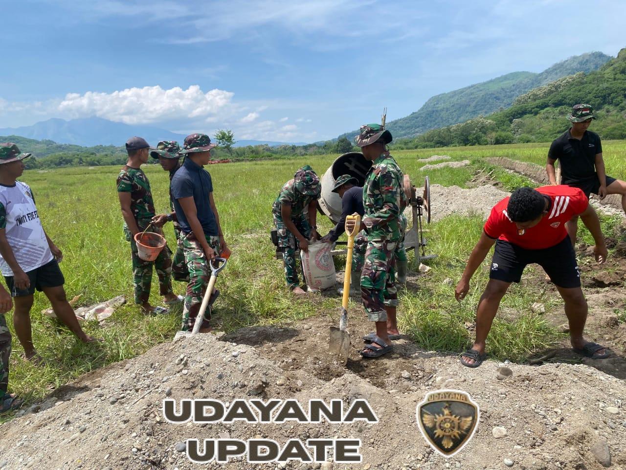 Satgas TMMD Kodim 1625/Ngada Tuntaskan Pengecoran Lantai Irigasi di Desa Benteng Tawa, Hasil Hampir Rampung