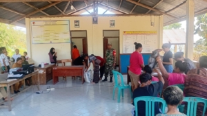 Babinsa-02/Talibura Bantu Warga Selesaikan Konflik Secara Damai di Kecamatan Waigete