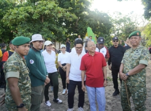 Personel TNI bersama Stakeholder Gelar Apel Siaga Guna Penanganan Sampah Pantai Wilayah Bali