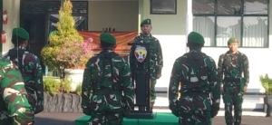 Mayor Caj I Nyoman Mangku  Pimpin upacara pengibaran Bendera Merah Putih.