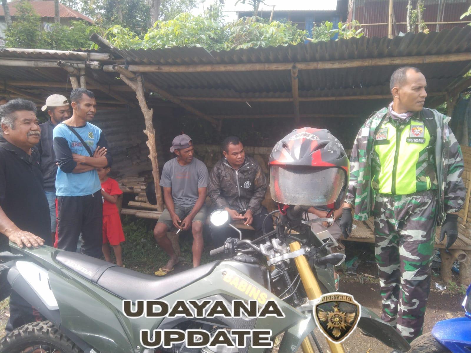 Babinsa Koramil 1602-02/Wolowaru Laksanakan Komsos dan Pamwil Bersama Warga Desa Nduaria