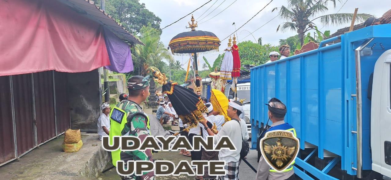 Wujud Pengabdian, Babinsa Payangan Dampingi Umat Jalankan Dewa Yadnya Melasti