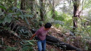 Satgas TMMD dan Warga Gotong Royong Salurkan Air Bersia