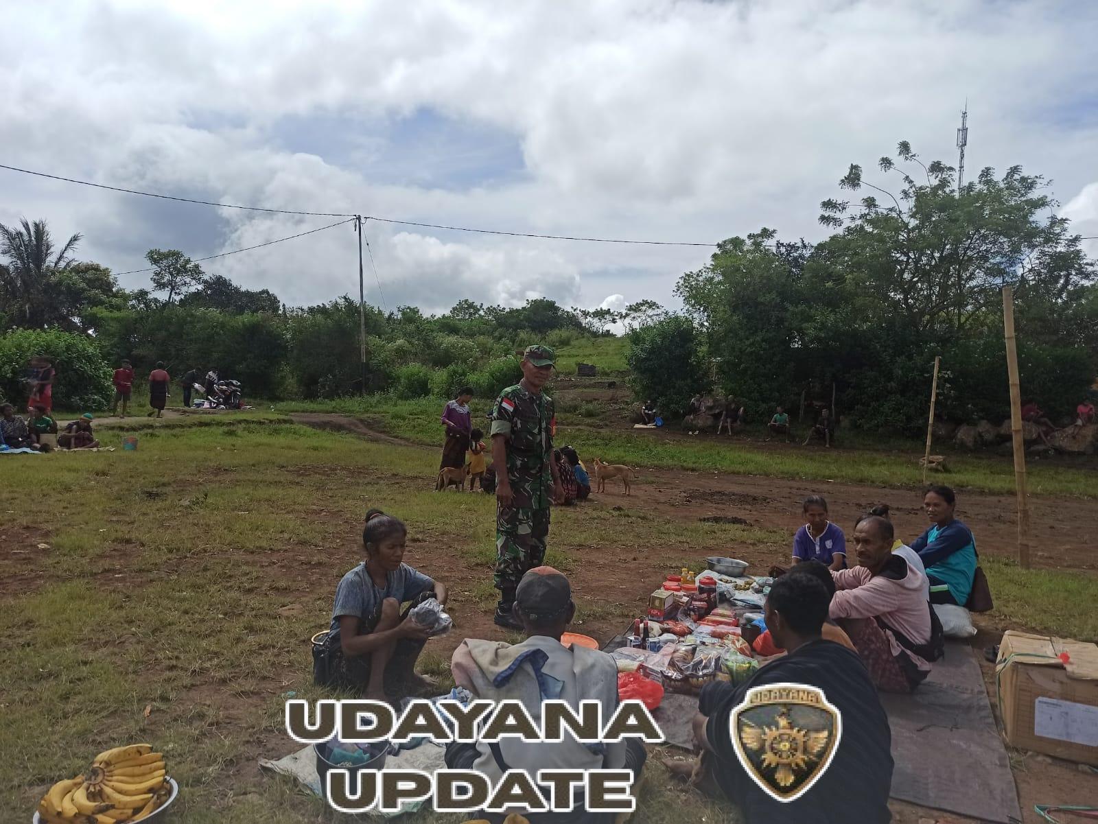 Babinsa Koramil Maurole Gelar Pamwil dan Komsos di Dusun Sokolago