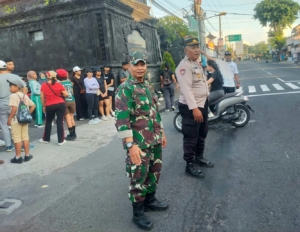 300 Peserta Ikuti Jalan Santai Sehat Perayaan HUT ST. Dharma Bakti Mandala ke-64, Serka Zainal Arifin, Atensi Berlangsungnya Kegiatan