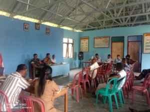 Babinsa Koramil 1602-01/Ende Tingkatkan Kamtibmas Lewat Komsos di Desa Jhenganggga Rangga