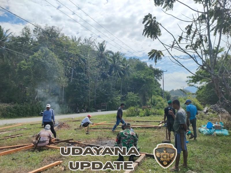 Babinsa Koramil 1602-01/Ende Laksanakan Komsos dan Karya Bakti di Desa Rapowawo