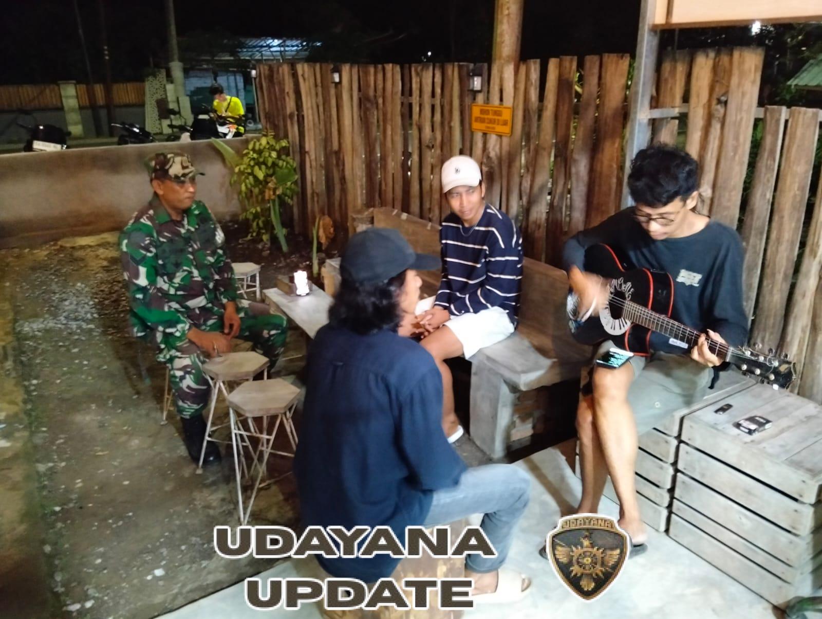 Babinsa Koramil 1628-03/Seteluk Gelar Patroli Malam, Ciptakan Kondusifitas Wilayah