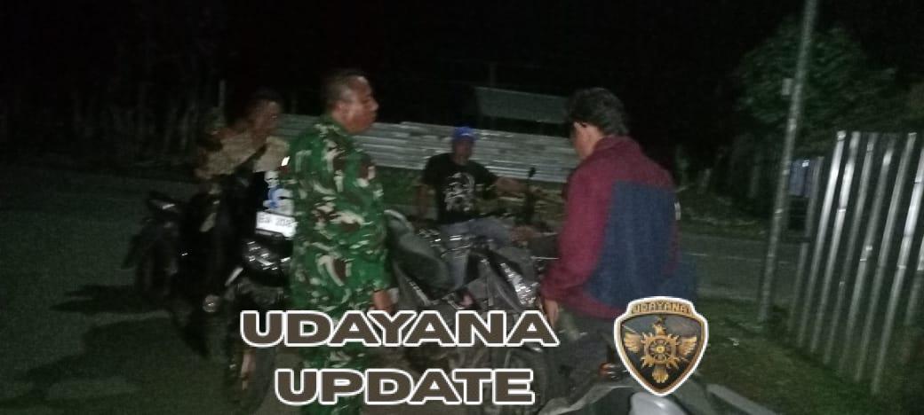 Babinsa Koramil 1614-03/Hu’u Gelar Patroli Malam, Warga Desa Daha Diminta Tingkatkan Kewaspadaan