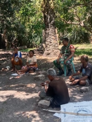 Babinsa dan Warga Fatunisuan Bersinergi Wujudkan Ketahanan Pangan Lewat Lahan Produktif