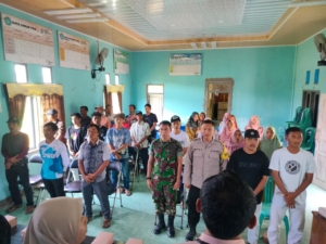 Babinsa Moteng Dukung Pencegahan Narkoba Lewat Sosialisasi di Kantor Desa