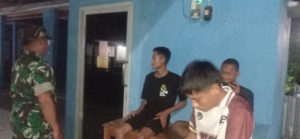 Babinsa Koramil 1628-05/Jereweh Laksanakan Patroli Malam Wujudkan Keamanan Wilayah