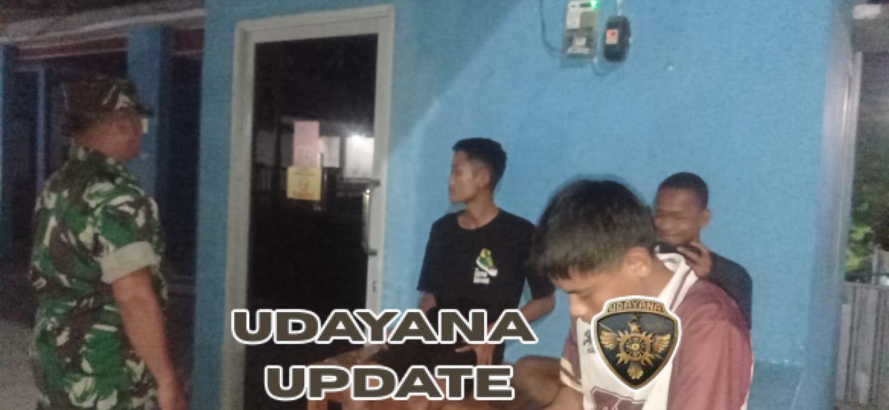 Babinsa Koramil 1628-05/Jereweh Laksanakan Patroli Malam Wujudkan Keamanan Wilayah