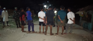 Wujud Kepedulian TNI Terhadap Keamanan, Koramil Macang Pacar Patroli Monitor Situasi Kamtibmas di Noa