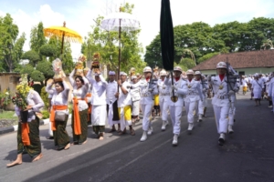 Babinsa Pangyangan Bersama Bupati Jembrana Bahas Pembangunan Desa dan Penguatan Sinergi Daerahv