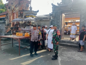 Babinsa Serma Putu Mataram Tegaskan Komitmen TNI Dukung Pelestarian Adat dan Budaya Lokal