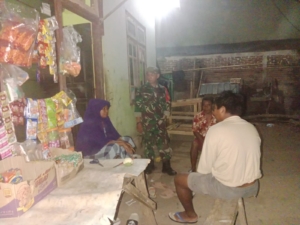 Babinsa Koramil 1608-02/Bolo Gelar Ronda Malam di Berbagai Desa