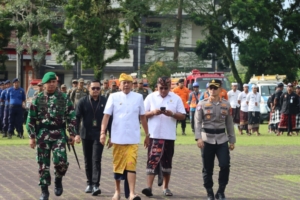 Dandim 1623/Karangasem menghadiri Apel Kesiapan Bencana Alam dalam rangka tanggap darurat bencana Hidrometeorologi