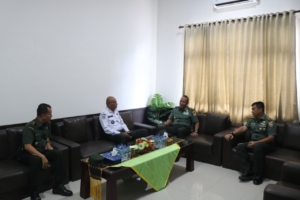 Kasrem 161/Wira Sakti Sambut Kunjungan Tim Staf Ahli Kasad