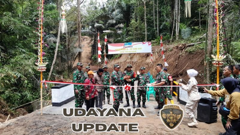 Danrem 162/WB Resmikan Pompa Hidram dan Jembatan TMMD