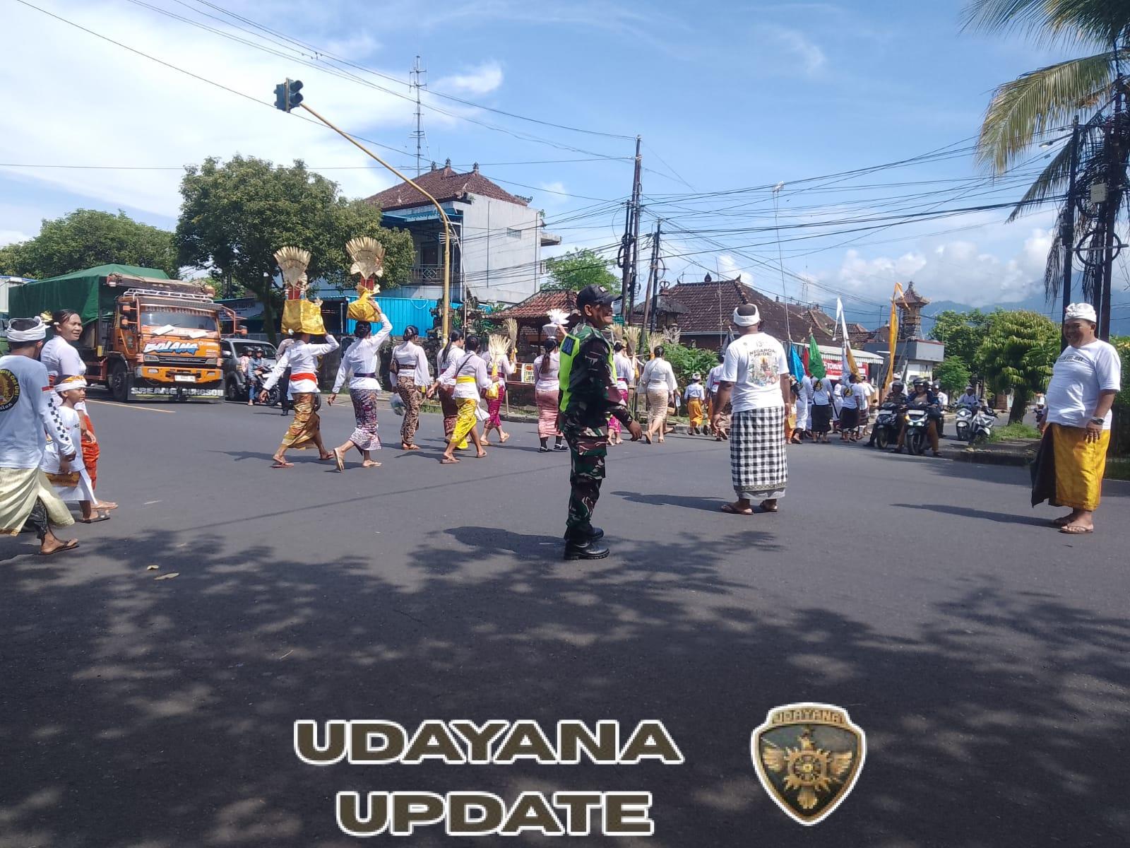Sinergi Kuat Babinsa dan Pecalang Jamin Kelancaran Upacara Adat di Jembrana: 150 Semeton Hadiri Prosesi Mebeji