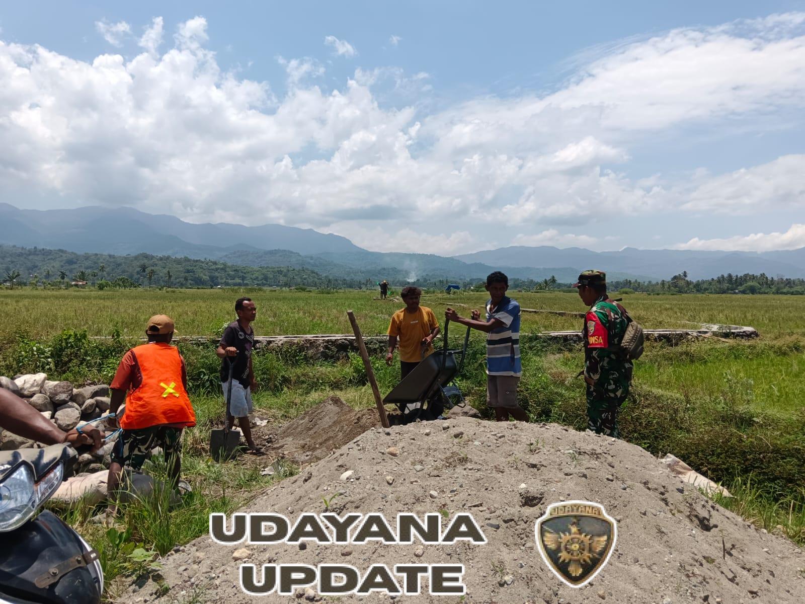 Babinsa Koramil 1602-03/Detusoko Gelar Karya Bakti Pembangunan Saluran Irigasi di Desa Fataatu