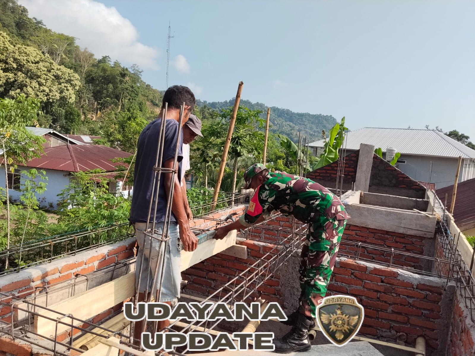 Babinsa Koramil Wolowaru Gelar Karya Bhakti dan Pamwil Bersama Warga Desa Wonda