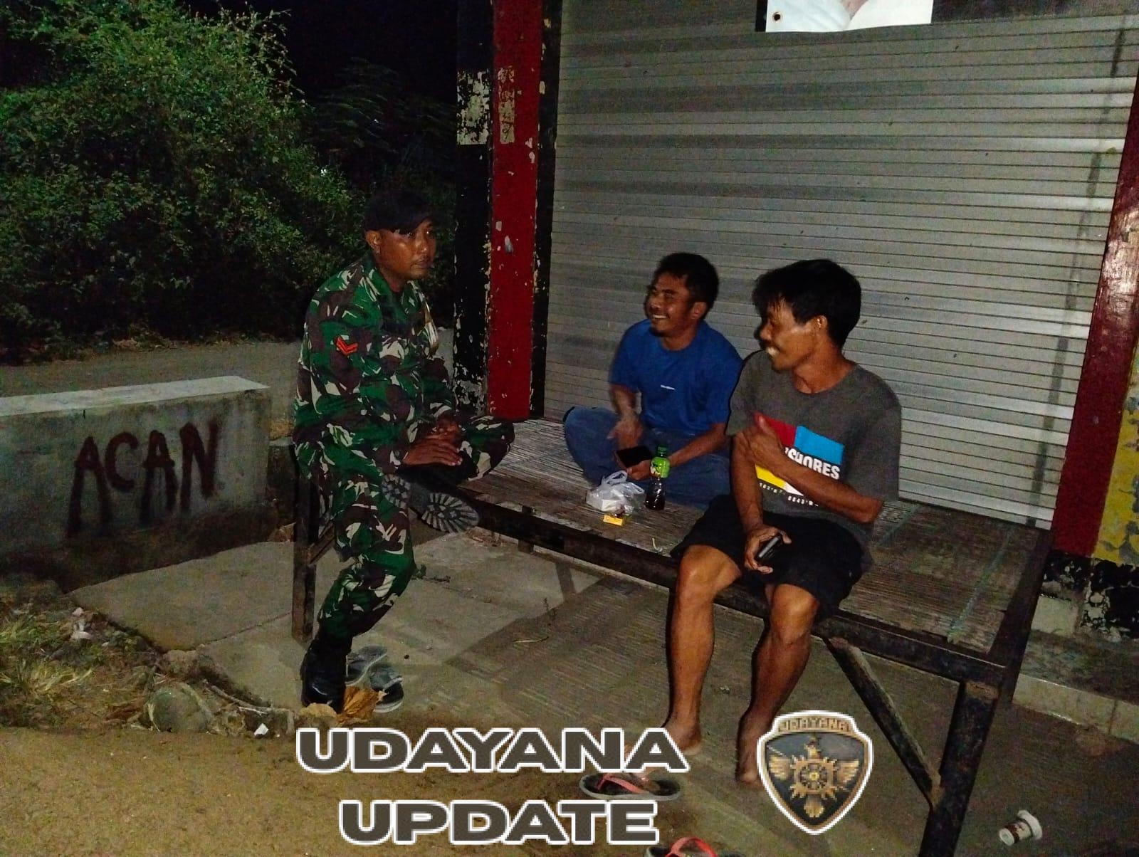 Koptu Agus Dermawan Laksanakan Patroli Malam Jaga Kamtibmas di Wilayah Jereweh